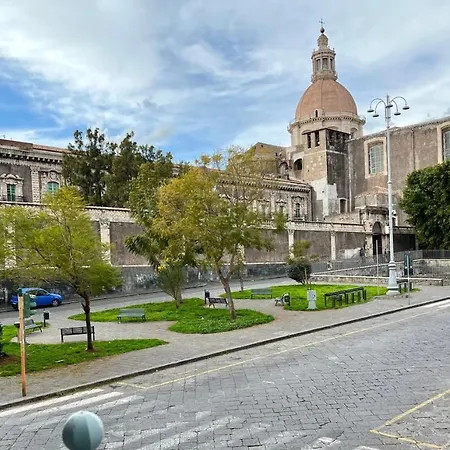 L' Angolo Dei Benedettini Apartment Catania