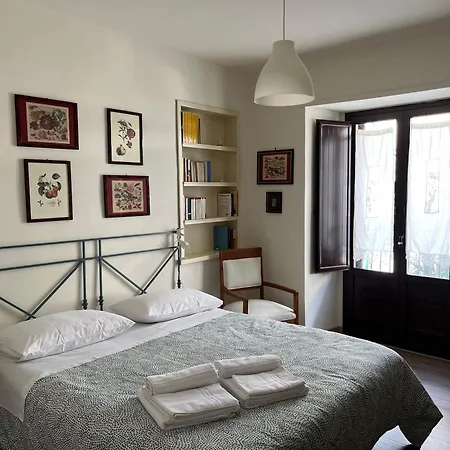 L' Angolo Dei Benedettini Catania